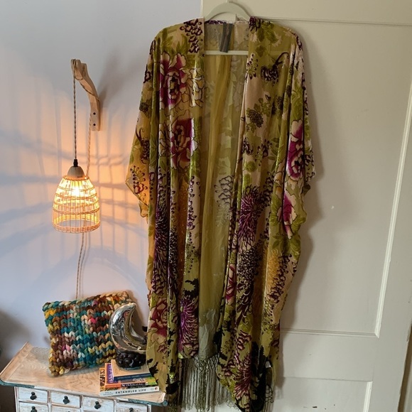Aratta Velvet Stained Glass Kimono - Picture 2 of 9
